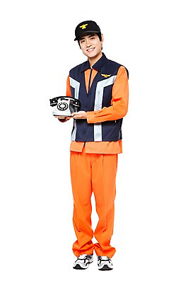 포토 JPG 스튜디오촬영 전신 직업 모자 잡화 남자 포즈 유니폼 모션 실내 한명 서기 미소 웃음 들기 누끼 사람 동양인 20대 성인 치료 한국인 작업실 전문직 전화기 상담 텔레마케팅 통화 구급요원 응급구조사 남자만 남자한명만 성인남자만 청년만 청년남자만 청년남자한명만 성인한명만 성인남자한명만 성인만 국내포토 1 옷 의학 표정 인종 청년 내부 서비스업 파일형식