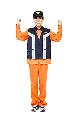 포토 JPG 스튜디오촬영 전신 직업 모자 잡화 남자 포즈 유니폼 모션 실내 한명 서기 미소 웃음 누끼 사람 동양인 손짓 20대 성인 치료 파이팅 한국인 작업실 전문직 구급요원 응급구조사 남자만 남자한명만 성인남자만 청년만 청년남자만 청년남자한명만 성인한명만 성인남자한명만 성인만 국내포토 1 옷 의학 표정 인종 청년 내부 파일형식