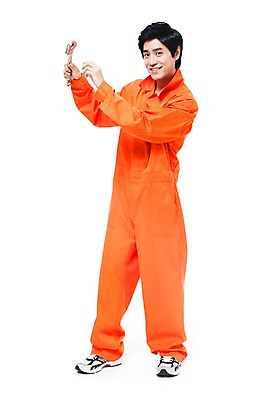 포토 JPG 스튜디오촬영 전신 직업 남자 포즈 모션 실내 작업복 한명 서기 미소 웃음 들기 누끼 사람 동양인 20대 성인 한국인 공구 스패너 작업실 엔지니어 수리 전문직 정비공 남자만 남자한명만 성인남자만 청년만 청년남자만 청년남자한명만 성인한명만 성인남자한명만 성인만 국내포토 1 옷 표정 인종 청년 내부 도구 기술자 파일형식