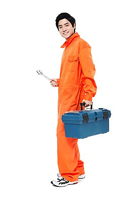 포토 JPG 스튜디오촬영 전신 직업 남자 포즈 모션 실내 작업복 한명 서기 미소 웃음 들기 누끼 사람 동양인 20대 성인 한국인 공구 스패너 작업실 엔지니어 수리 전문직 공구함 정비공 남자만 남자한명만 성인남자만 청년만 청년남자만 청년남자한명만 성인한명만 성인남자한명만 성인만 국내포토 1 옷 표정 인종 청년 내부 도구 기술자 파일형식