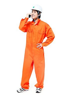 포토 JPG 스튜디오촬영 전신 직업 남자 허리손 포즈 통신 모션 실내 작업복 한명 서기 미소 웃음 들기 누끼 사람 동양인 20대 성인 통신기기 한국인 작업실 엔지니어 수리 전문직 안전모 무전기 정비공 무전 남자만 남자한명만 성인남자만 청년만 청년남자만 청년남자한명만 성인한명만 성인남자한명만 성인만 국내포토 1 옷 무선통신 표정 인종 청년 내부 기계 기술자 헬멧 안전장비 파일형식