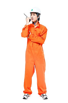 포토 JPG 스튜디오촬영 전신 직업 남자 포즈 통신 모션 실내 작업복 한명 서기 들기 누끼 사람 동양인 20대 성인 통신기기 한국인 작업실 엔지니어 수리 전문직 안전모 무전기 정비공 무전 남자만 남자한명만 성인남자만 청년만 청년남자만 청년남자한명만 성인한명만 성인남자한명만 성인만 국내포토 1 옷 무선통신 인종 청년 내부 기계 기술자 헬멧 안전장비 파일형식