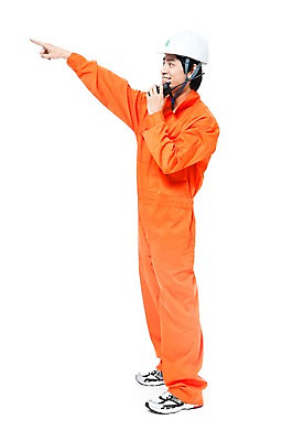 포토 JPG 스튜디오촬영 전신 직업 남자 포즈 통신 모션 실내 작업복 한명 서기 미소 웃음 들기 누끼 사람 동양인 손짓 20대 성인 통신기기 한국인 가리킴 작업실 엔지니어 수리 전문직 안전모 무전기 정비공 무전 남자만 남자한명만 성인남자만 청년만 청년남자만 청년남자한명만 성인한명만 성인남자한명만 성인만 국내포토 1 옷 무선통신 표정 인종 청년 내부 기계 기술자 헬멧 안전장비 파일형식