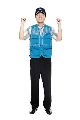 포토 JPG 스튜디오촬영 전신 직업 모자 남자 포즈 모션 실내 한명 서기 미소 웃음 누끼 사람 동양인 손짓 20대 성인 파이팅 한국인 조끼 작업실 전문직 택배기사 배송 택배 남자만 남자한명만 성인남자만 청년만 청년남자만 청년남자한명만 성인한명만 성인남자한명만 성인만 국내포토 1 잡화 표정 인종 청년 내부 외투 운송업 배달원 파일형식