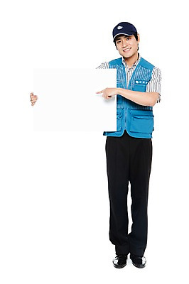 포토 JPG 스튜디오촬영 전신 직업 모자 남자 포즈 모션 안내 알림판 실내 한명 서기 미소 웃음 들기 누끼 사람 동양인 손짓 20대 성인 한국인 가리킴 조끼 작업실 전문직 택배기사 알림 배송 택배 남자만 남자한명만 성인남자만 청년만 청년남자만 청년남자한명만 성인한명만 성인남자한명만 성인만 국내포토 1 잡화 표정 인종 청년 내부 외투 운송업 배달원 파일형식