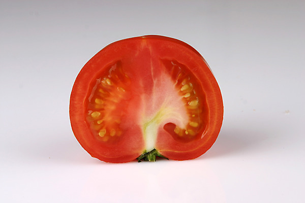 포토 JPG 스튜디오촬영 음식 토마토 채소 식재료 단면 실내 사람없음 빨간색 농작물 한개 슬라이스 국내포토 1 컬러 농업 내부 파일형식