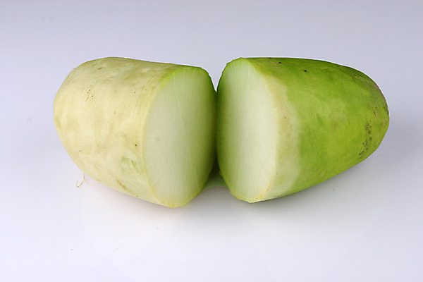 포토 JPG 스튜디오촬영 음식 채소 식재료 단면 뿌리채소 실내 사람없음 초록색 농작물 두개 무 슬라이스 국내포토 컬러 2 농업 내부 파일형식