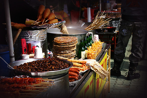 포토 JPG 주간 음식 거리 한국 거리풍경 풍경 야외 판매 감자튀김 시장 어묵 분식 상인 오징어 군것질 재래시장 소주 핫도그 노점 노점상 비네팅 길거리음식 닭꼬치 번데기 쥐포 핫바 국내포토 자연요소 아시아 디저트 연체동물 감자 주류 패스트푸드 촬영기법 상점 닭고기 수중동물 튀김 꼬치 건어물 파일형식