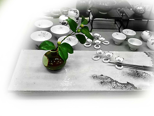 포토 JPG 식물 전통 문양 그릇 식기 접시 꽃 무늬 젓가락 주전자 주방용품 사람없음 장식 전통무늬 전통문양 꽃병 대접 상차림 받침대 준비 종지 국내포토 생활용품 수저 파일형식