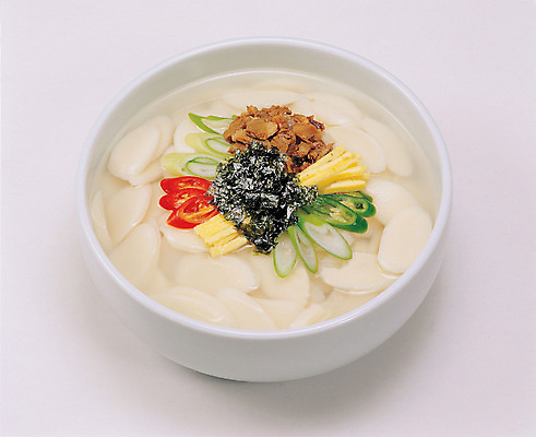포토 JPG 명절 한식 음식 떡 사람없음 전통음식 분식 겨울음식 떡국 가래떡 국내포토 전통 기념일 겨울 파일형식