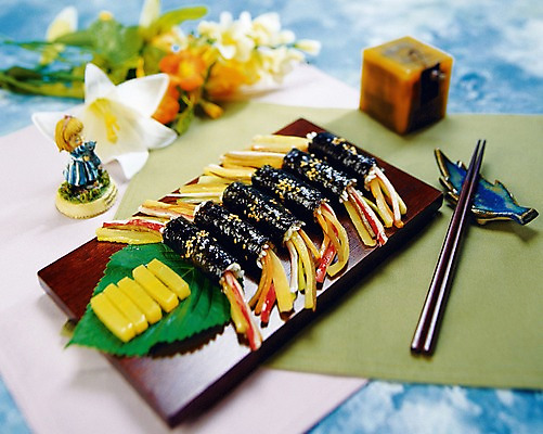 포토 JPG 꽃 음식 인형 젓가락 사람없음 장식 분식 김밥 조화 꼬마김밥 국내포토 식물 수저 파일형식