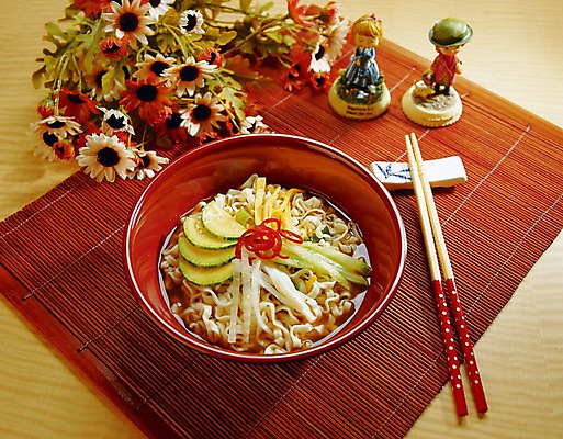 포토 JPG 꽃 음식 인형 젓가락 사람없음 장식 라면 면류 분식 대나무발 조화 국내포토 식물 수저 파일형식