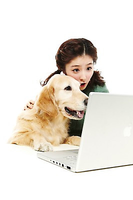 포토 JPG 스튜디오촬영 동물 한마리 라이프스타일 여자 반려견 포즈 포유류 함께함 실내 한명 사람 앉기 동양인 상반신 20대 성인 라이프 노트북 반려동물 컴퓨터 한국인 개 골든리트리버 반려 여자만 여자한명만 성인여자만 청년만 청년여자만 성인한명만 청년여자한명만 성인여자한명만 성인만 펫팸족 국내포토 1 컨셉 모션 인종 청년 내부 생활 전자제품 리트리버 신조어 파일형식