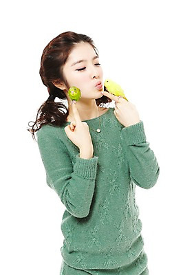 포토 JPG 스튜디오촬영 동물 라이프스타일 여자 포즈 두마리 모션 조류 키스 함께함 실내 한명 서기 미소 웃음 들기 사람 동양인 상반신 20대 성인 라이프 한국인 앵무새 반려 여자만 여자한명만 성인여자만 청년만 청년여자만 성인한명만 청년여자한명만 성인여자한명만 성인만 국내포토 1 컨셉 2 표정 인종 청년 내부 생활 애정표현 파일형식