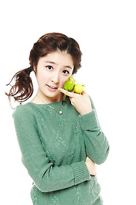 포토 JPG 스튜디오촬영 동물 라이프스타일 여자 포즈 두마리 모션 조류 함께함 실내 한명 서기 미소 웃음 들기 사람 동양인 상반신 20대 성인 라이프 한국인 앵무새 반려 여자만 여자한명만 성인여자만 청년만 청년여자만 성인한명만 청년여자한명만 성인여자한명만 성인만 국내포토 1 컨셉 2 표정 인종 청년 내부 생활 파일형식