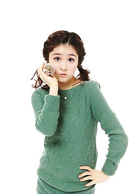 포토 JPG 스튜디오촬영 동물 한마리 라이프스타일 여자 허리손 포즈 포유류 모션 함께함 실내 한명 서기 들기 사람 동양인 상반신 20대 성인 라이프 한국인 고슴도치 반려 여자만 여자한명만 성인여자만 청년만 청년여자만 성인한명만 청년여자한명만 성인여자한명만 성인만 국내포토 1 컨셉 인종 청년 내부 생활 파일형식