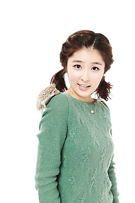 포토 JPG 스튜디오촬영 동물 한마리 라이프스타일 여자 포즈 포유류 모션 함께함 실내 한명 서기 미소 웃음 사람 동양인 상반신 20대 성인 라이프 한국인 고슴도치 반려 여자만 여자한명만 성인여자만 청년만 청년여자만 성인한명만 청년여자한명만 성인여자한명만 성인만 국내포토 1 컨셉 표정 인종 청년 내부 생활 파일형식