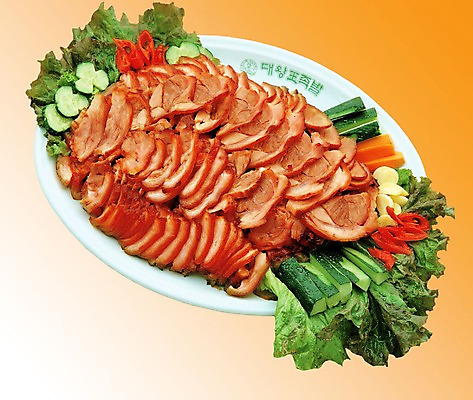 포토 JPG 한식 음식 채소 오이 실내 마늘 육류 사람없음 당근 상추 족발 그라데이션 노란배경 돼지족발 국내포토 백그라운드 식재료 뿌리채소 돼지고기 내부 노란색 파일형식