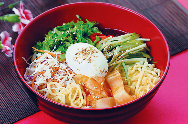 포토 JPG 한국문화 그릇 한식 음식 채소 실내 사람없음 비빔밥 국내포토 동양문화 식기 한국 내부 파일형식