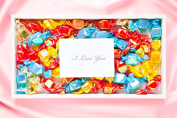 포토 JPG 스튜디오촬영 기념일 화이트데이 디저트 실내 사탕 선물 이벤트 사람없음 상자 컬러풀 종이상자 국내포토 카드프레임 음식 컬러 데이이벤트 프레임 내부 파일형식