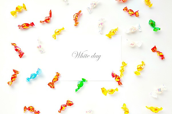 포토 JPG 스튜디오촬영 기념일 종이 화이트데이 디저트 실내 사탕 선물 이벤트 사람없음 컬러풀 국내포토 음식 컬러 데이이벤트 내부 파일형식