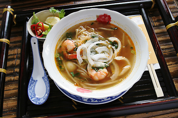 JPG 음식 젓가락 실내 요리 사람없음 중식 숟가락 식사 면류 해물우동 수저 내부 우동 파일형식