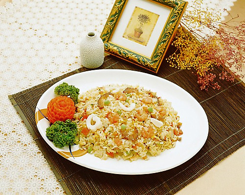 JPG 음식 액자 실내 요리 사람없음 장식 중식 식사 병 대나무발 새우볶음밥 식기 내부 볶음밥 파일형식