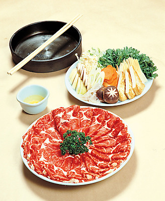 JPG 그릇 채소 젓가락 양파 실내 생고기 육류 사람없음 버섯 소고기 어묵 팽이버섯 쑥갓 육식 식기 식재료 수저 내부 파일형식