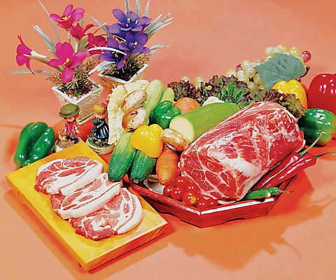 JPG 화분 인형 채소 방울토마토 고추 호박 피망 오이 도마 실내 생고기 육류 돼지고기 사람없음 장식 상추 배추 양송이 육식 토마토 식재료 주방용품 내부 버섯 파일형식