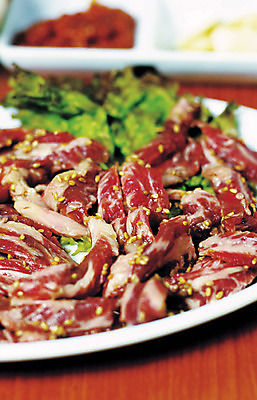 JPG 채소 실내 생고기 육류 사람없음 소고기 양념 상추 육식 식재료 내부 파일형식