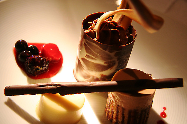 포토 JPG 음식 빵 조각 디저트 실내 사람없음 장식 제과 케이크 초콜릿 조각케이크 제빵 미니케이크 국내포토 내부 제과제빵 파일형식