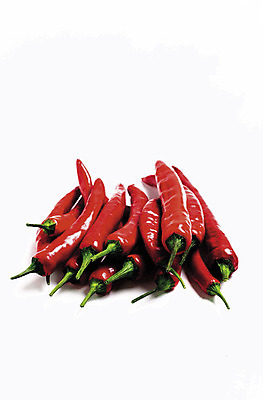 포토 JPG 스튜디오촬영 음식 다수 채소 식재료 고추 실내 사람없음 빨간색 농작물 여러개 홍고추 국내포토 컬러 농업 내부 파일형식