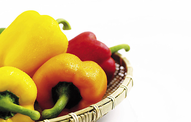 포토 JPG 스튜디오촬영 음식 다수 채소 식재료 파프리카 실내 사람없음 빨간색 농작물 노란색 바구니 여러개 물방울 국내포토 컬러 농업 내부 파일형식