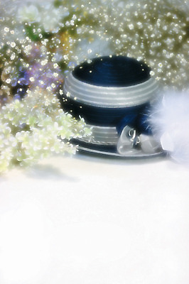 포토 JPG 식물 모자 꽃 컬러 여러송이 백그라운드 실내 사람없음 아웃포커스 흰색 안개꽃 국내포토 잡화 다수 촬영기법 내부 한해살이풀 파일형식