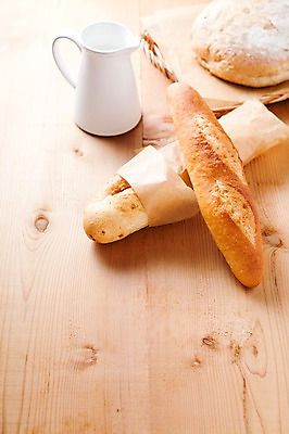 포토 JPG 스튜디오촬영 음식 빵 디저트 실내 사람없음 바구니 빵집 우유 바게트 호밀빵 나무배경 국내포토 백그라운드 유제품 내부 상점 파일형식