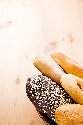 포토 JPG 스튜디오촬영 음식 빵 디저트 실내 사람없음 바구니 빵집 바게트 크루아상 호밀빵 소보루빵 나무배경 국내포토 백그라운드 내부 상점 파일형식