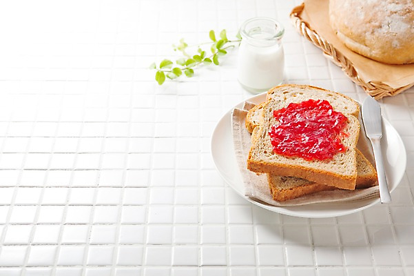 포토 JPG 스튜디오촬영 음식 빵 디저트 실내 사람없음 빵집 우유 나이프 잼 식빵 호밀빵 스프레드 국내포토 식기 유제품 내부 상점 소스_음식 칼 파일형식