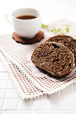 포토 JPG 스튜디오촬영 커피 음료 음식 빵 디저트 실내 사람없음 빵집 식탁보 통호밀빵 국내포토 내부 상점 파일형식