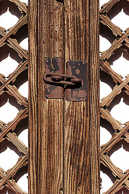 포토 JPG 나무 한국문화 한국전통 전통 문양 건축물 건축 아시아 전통문화 컬러 백그라운드 고건축 무늬 패턴 출입구 한옥 한국 손잡이 근접촬영 사람없음 건물 목재 갈색 전통무늬 전통문양 문 동양건축 빈티지 고리 부식 문살 격자 전통문 문고리 목조 나무문 방문 창호문 국내포토 식물 동양문화 나라 문화 뷰포인트 컨셉 재료 파일형식 동양