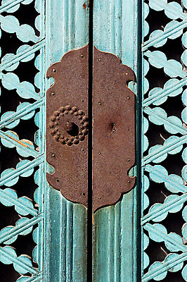 포토 JPG 나무 한국문화 한국전통 전통 문양 건축 아시아 전통문화 컬러 하늘색 백그라운드 고건축 무늬 패턴 한옥 한국 근접촬영 사람없음 목재 전통무늬 전통문양 문 동양건축 빈티지 벗겨짐 부식 문살 전통문 목조 나무문 경첩 국내포토 식물 동양문화 건축물 나라 문화 뷰포인트 컨셉 재료 모션 파란색 파일형식 동양