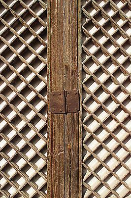 포토 JPG 주간 나무 한국문화 한국전통 전통 문양 건축물 건축 아시아 전통문화 컬러 백그라운드 고건축 무늬 패턴 출입구 한옥 한국 근접촬영 사람없음 야외 건물 목재 갈색 전통무늬 전통문양 문 동양건축 빈티지 문살 격자 전통문 목조 나무문 방문 창호문 경첩 국내포토 자연요소 식물 동양문화 나라 문화 뷰포인트 컨셉 재료 파일형식 동양