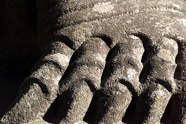 포토 JPG 주간 한국문화 한국전통 전통 문양 전통문화 조각 백그라운드 무늬 한국 석조 그림자 근접촬영 사람없음 야외 빛 조형물 조각상 전통무늬 전통문양 돌_바위 돌조각 부조 조각_조소 국내포토 자연요소 동양문화 아시아 문화 뷰포인트 미술 조소 파일형식