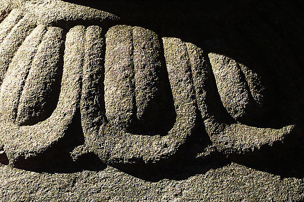포토 JPG 주간 한국문화 한국전통 전통 문양 전통문화 조각 백그라운드 무늬 한국 석조 그림자 근접촬영 사람없음 야외 빛 조형물 조각상 전통무늬 전통문양 돌_바위 돌조각 부조 조각_조소 국내포토 자연요소 동양문화 아시아 문화 뷰포인트 미술 조소 파일형식