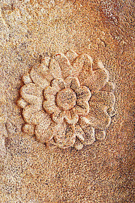 포토 JPG 주간 한국문화 한국전통 전통 문양 꽃 전통문화 조각 백그라운드 무늬 꽃무늬 한국 석조 근접촬영 사람없음 야외 조형물 조각상 전통무늬 전통문양 돌_바위 돌조각 부조 조각_조소 국내포토 자연요소 식물 동양문화 아시아 문화 뷰포인트 미술 조소 파일형식