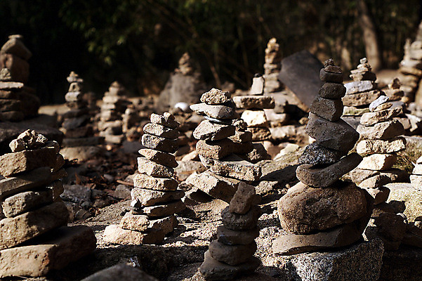 포토 JPG 주간 한국문화 한국전통 전통 종교 전통문화 한국 사람없음 야외 아웃포커스 쌓기 믿음 탑 돌_바위 기도 석탑 소원 민간신앙 탑쌓기 국내포토 자연요소 동양문화 건축물 감정 아시아 문화 모션 촬영기법 파일형식