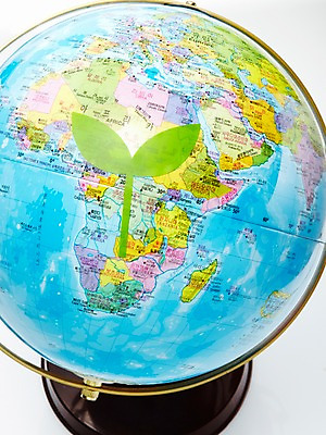 포토 JPG 스튜디오촬영 지구 스티커 실내 사람없음 지구본 새싹 자연보호 환경 에너지 절약 그린에너지 보호 환경보전 에너지절약 국내포토 식물 컨셉 자연 내부 사회이슈 파일형식