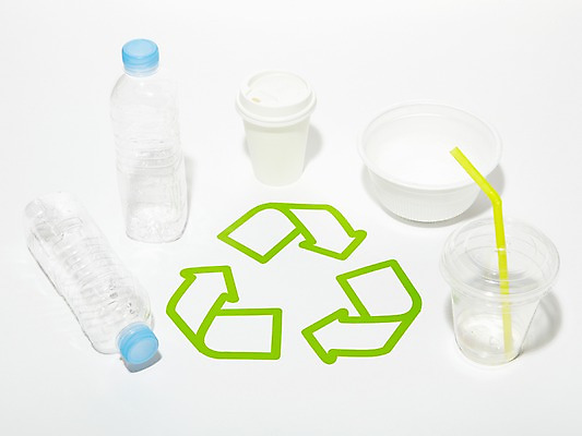 포토 JPG 스튜디오촬영 기호 실내 사람없음 컵 자연보호 환경 재활용 에너지 절약 그린에너지 보호 종이컵 플라스틱 환경보전 에너지절약 페트병 국내포토 문자 식기 컨셉 자연 재질 내부 일회용 사회이슈 친환경 병_담는 파일형식