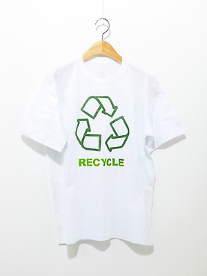 포토 JPG 스튜디오촬영 기호 상의 티셔츠 실내 사람없음 자연보호 환경 재활용 에너지 절약 그린에너지 보호 옷걸이 환경보전 에너지절약 국내포토 문자 옷 컨셉 셔츠 자연 내부 사회이슈 친환경 파일형식