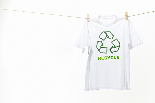 포토 JPG 스튜디오촬영 기호 옷 줄 상의 티셔츠 실내 집게 사람없음 자연보호 환경 재활용 에너지 절약 그린에너지 보호 빨래 빨랫줄 환경보전 에너지절약 국내포토 문자 컨셉 셔츠 가사 자연 내부 사회이슈 친환경 파일형식