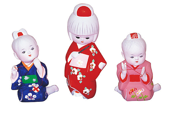 포토 JPG 스튜디오촬영 인형 전통소품 실내 사람없음 장식 장난감 놀이용품 일본 아기 세개 전통의상 기모노 오브젝트 아기인형 전통인형 일본인형 일본전통인형 국내포토 전통 아시아 3 사람 내부 일본전통의상 일본전통 파일형식